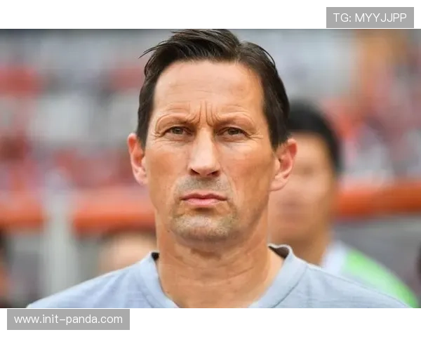 朗斯主帅谈半程冠军：草根逆袭源于战术执行力统一