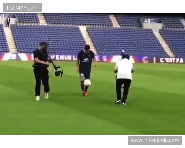 南特主场迎战巴黎FC,保级六分战锋线对决定走势 南特主场迎战巴黎FC,保级六分战锋线对决定走势